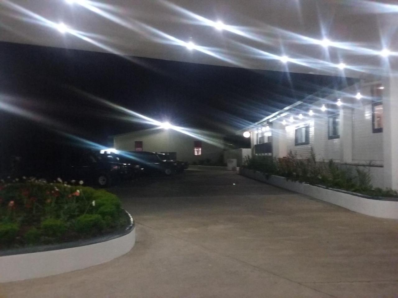 Mcroyal Hotel Mount Hagen Exteriér fotografie